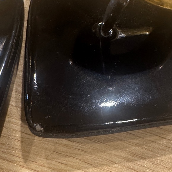 Jeffrey Campbell Black Classic patent leather Flop with Gold Accents - Picture 2 of 6